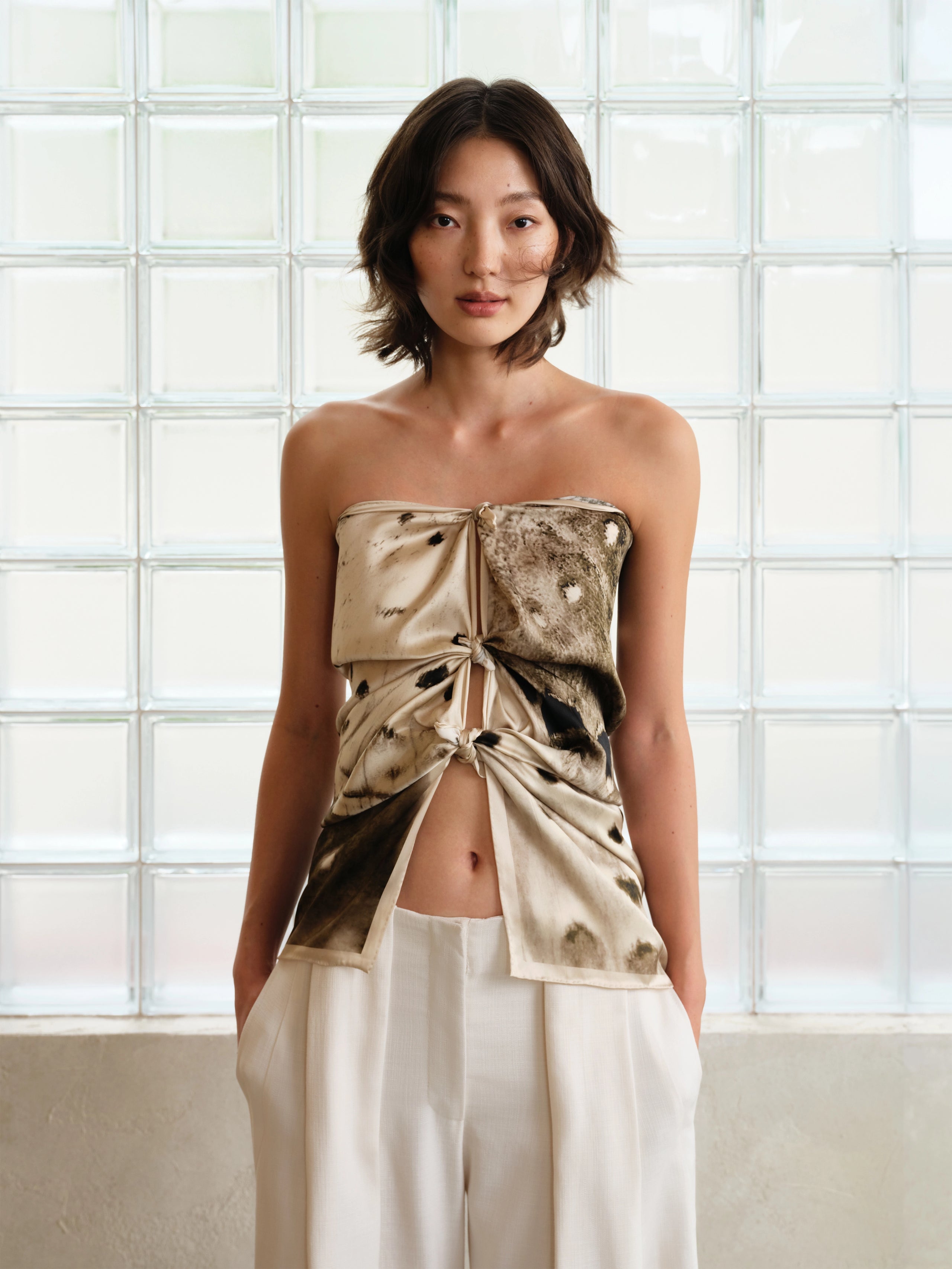 Square scarf in Silk Charmeuse - Ocelli